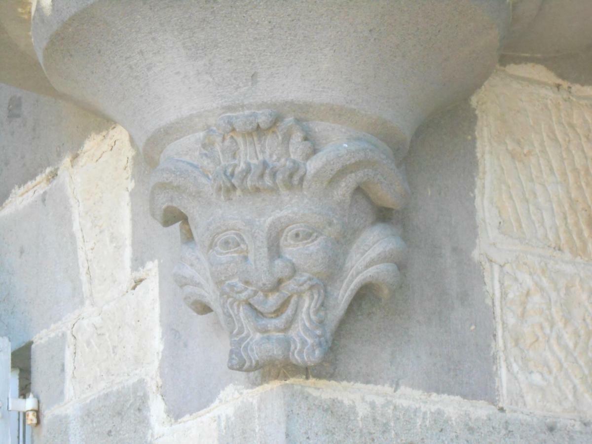 Chateau De Courbelimagne, Raulhac Exterior photo